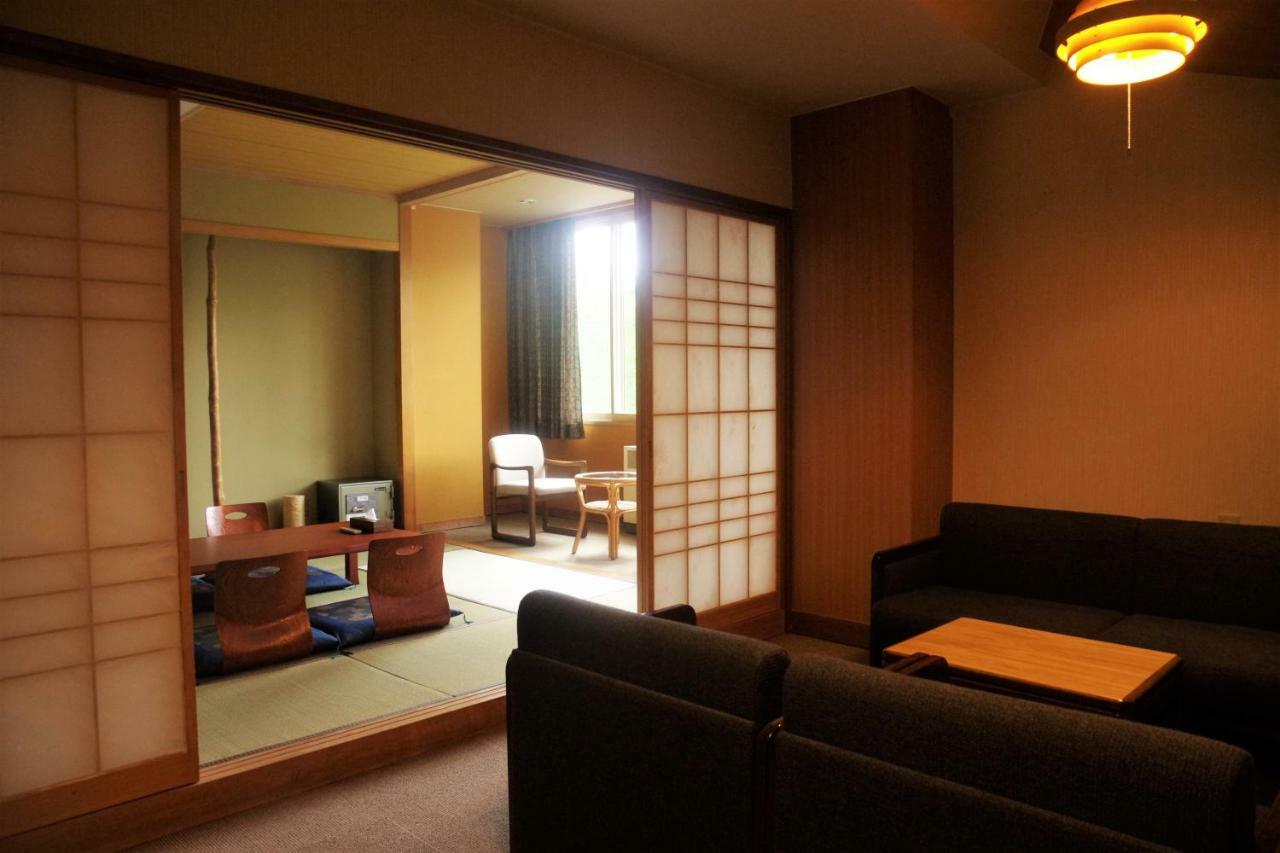 K'S House Hokkaido - Asahidake Onsen Hostel Higashikawa Exterior photo